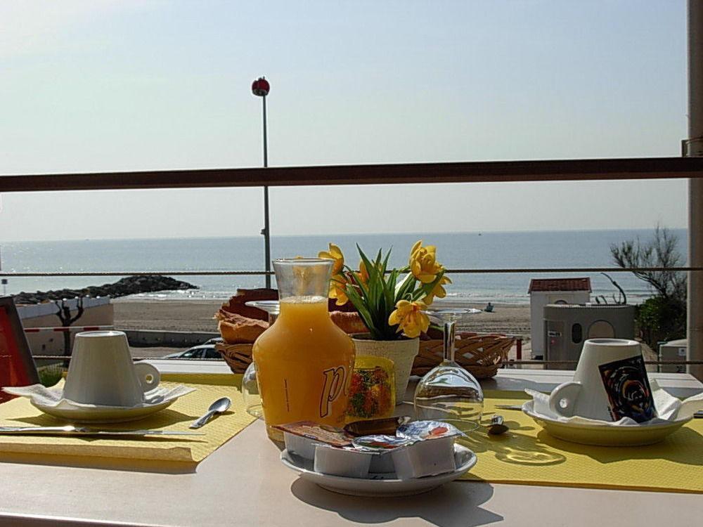 Le Grand Large Bord De Mer Hotel & Appartements Палава-ле-Фло Экстерьер фото